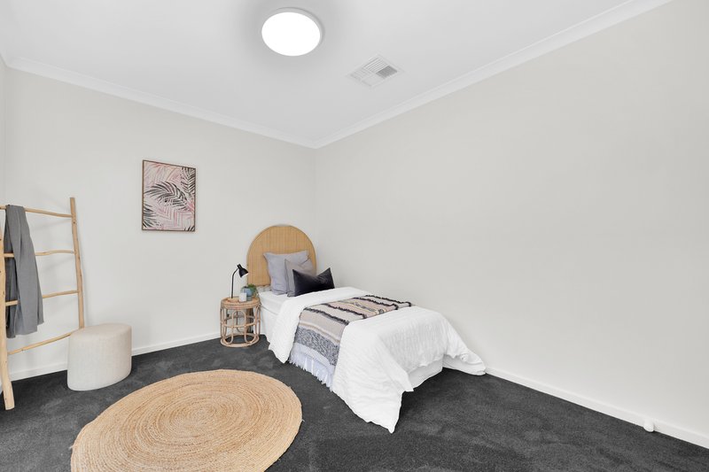Photo - 11 Sanctuary Circuit, Beveridge VIC 3753 - Image 14