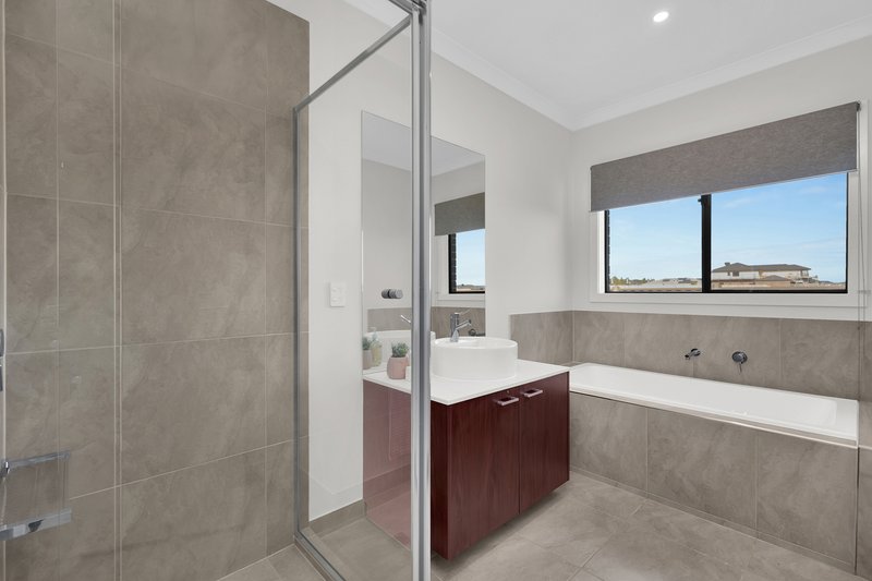 Photo - 11 Sanctuary Circuit, Beveridge VIC 3753 - Image 15