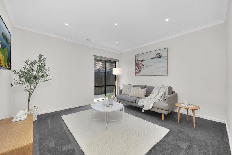 Photo - 11 Sanctuary Circuit, Beveridge VIC 3753 - Image 16