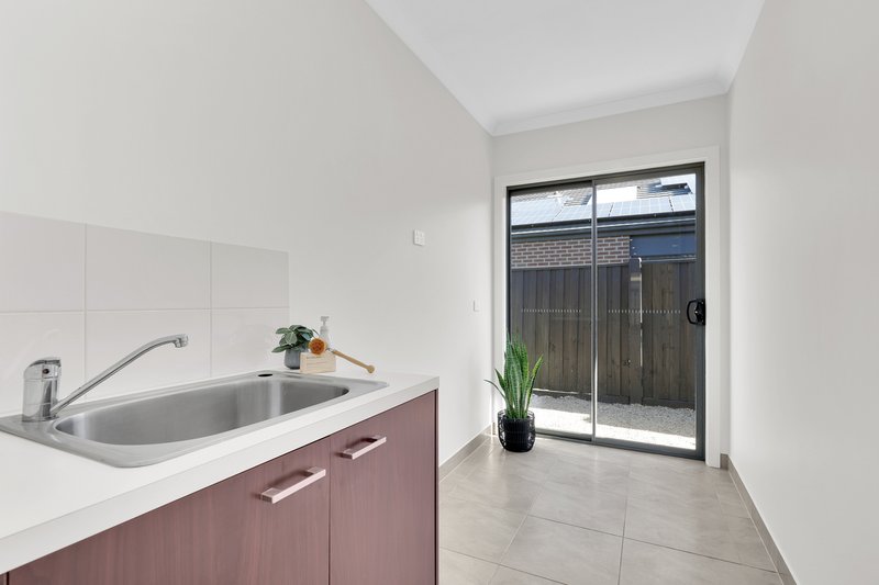 Photo - 11 Sanctuary Circuit, Beveridge VIC 3753 - Image 17