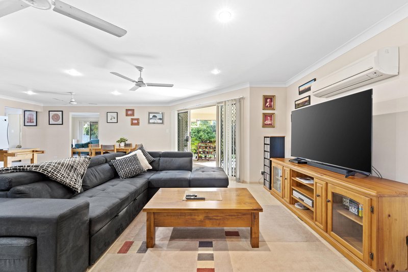 Photo - 11 Santa Ana Court, Beerwah QLD 4519 - Image 5