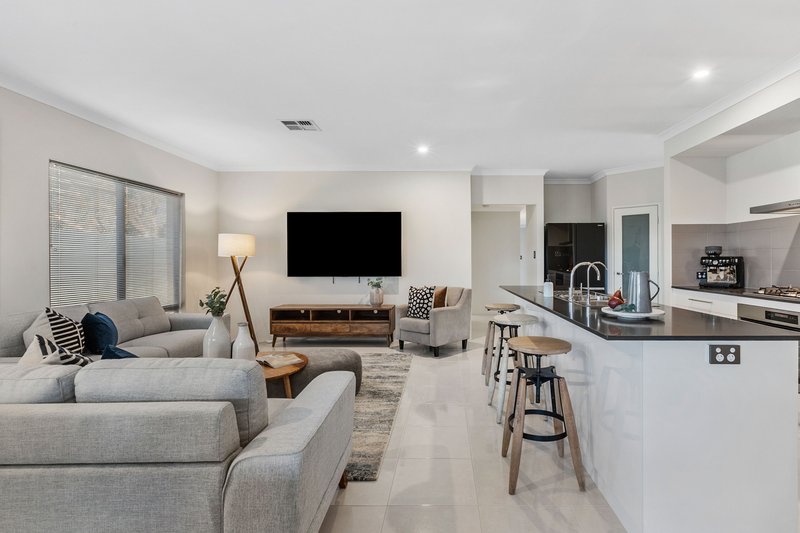 Photo - 11 Santapola Approach, Alkimos WA 6038 - Image 17