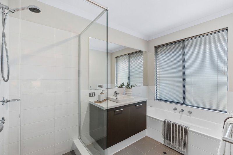 Photo - 11 Santapola Approach, Alkimos WA 6038 - Image 32