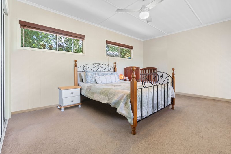 Photo - 11 Sapphire Street, Holland Park QLD 4121 - Image 19