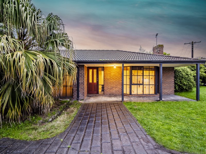 Photo - 11 Sarah Place, Hampton Park VIC 3976 - Image 4