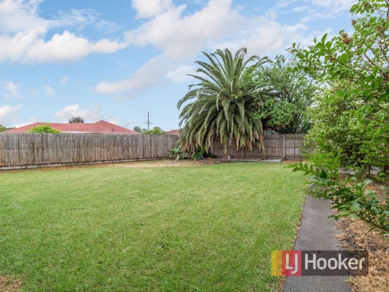 Photo - 11 Sarah Place, Hampton Park VIC 3976 - Image 11