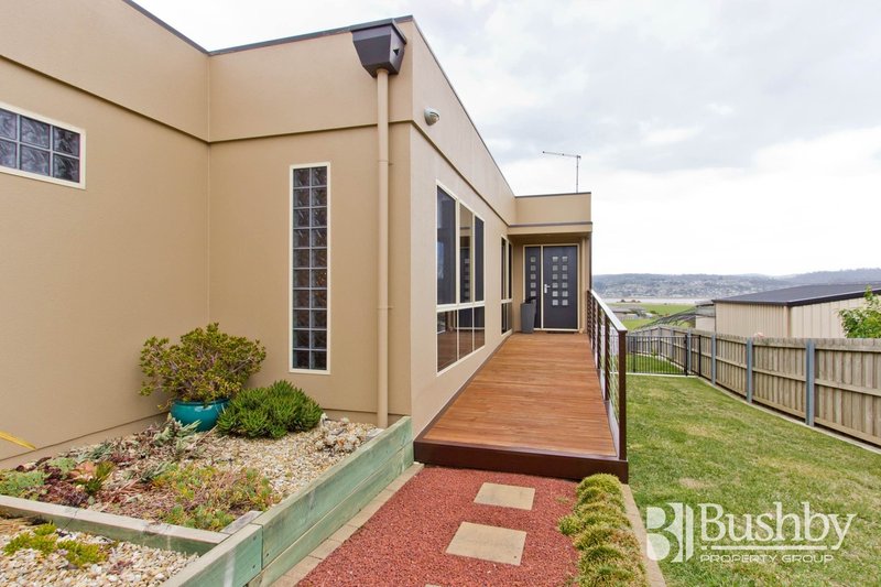 Photo - 11 Sarinda Close, Newnham TAS 7248 - Image 2