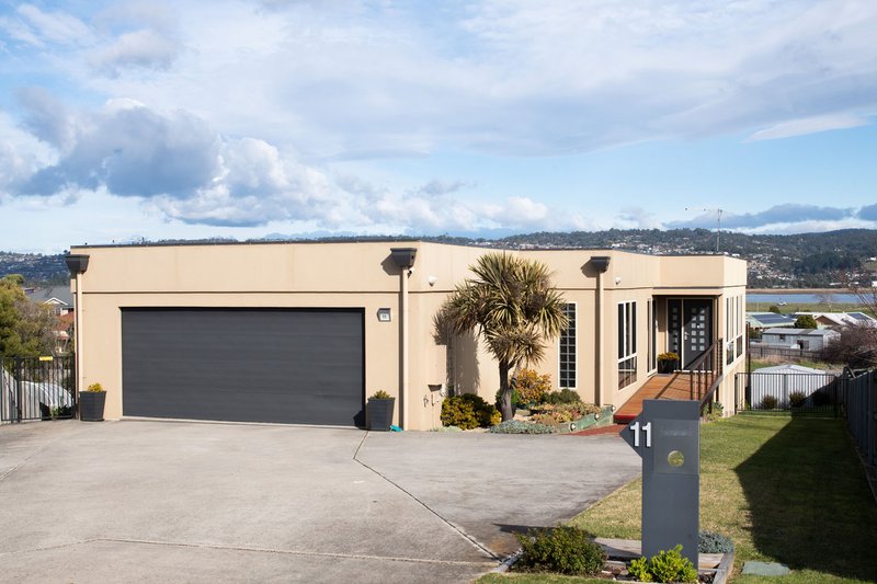 11 Sarinda Close, Newnham TAS 7248