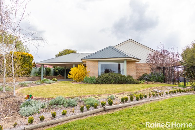 11 Scarborough Place, Abercrombie NSW 2795