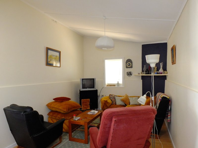 Photo - 11 Scotland Street, Wallaroo SA 5556 - Image 7