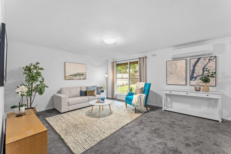 Photo - 1/1 Scott Grove, Burwood VIC 3125 - Image 2