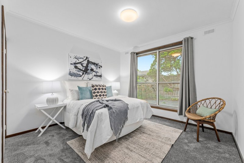 Photo - 1/1 Scott Grove, Burwood VIC 3125 - Image 6