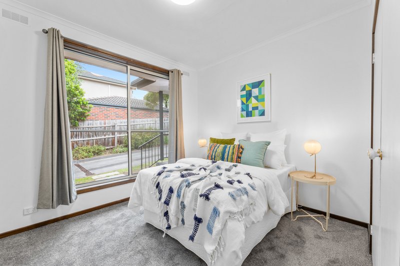 Photo - 1/1 Scott Grove, Burwood VIC 3125 - Image 7