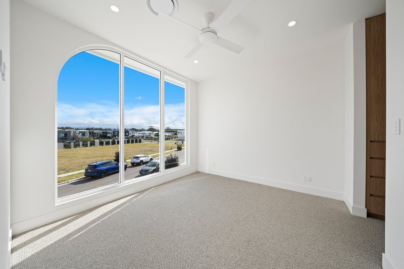 Photo - 11 Seafaring Way, Shell Cove NSW 2529 - Image 5