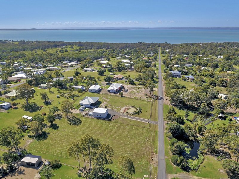 Photo - 11 Seaview Drive, Booral QLD 4655 - Image 3