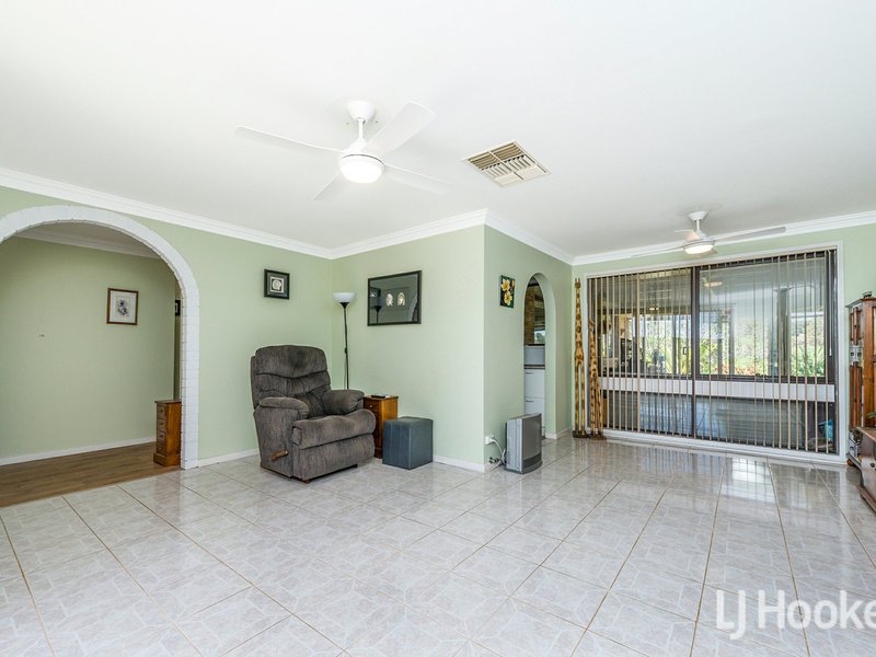 Photo - 11 Serena Grove, Mount Nasura WA 6112 - Image 6