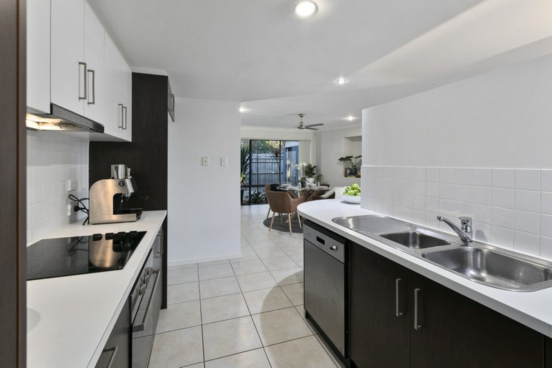 Photo - 11 Serene Place, Birkdale QLD 4159 - Image 2