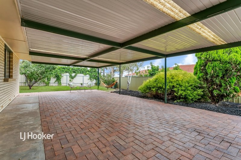 Photo - 11 Serica Street, Hallett Cove SA 5158 - Image 17