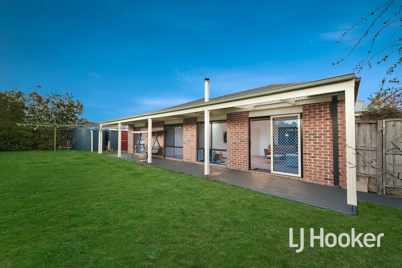 Photo - 11 Settlers Court, Pakenham VIC 3810 - Image 15