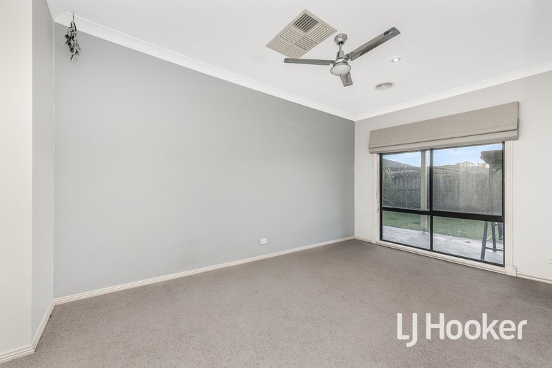 Photo - 11 Settlers Court, Pakenham VIC 3810 - Image 20