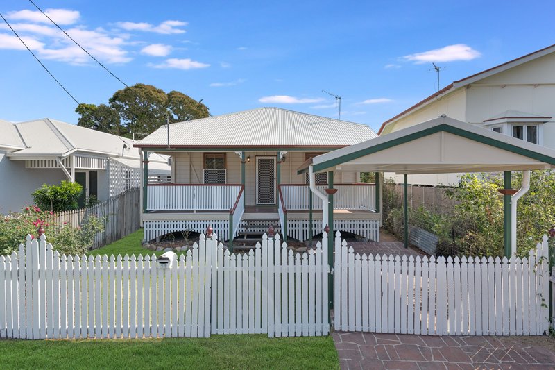 11 Seventh Street, Railway Estate QLD 4810