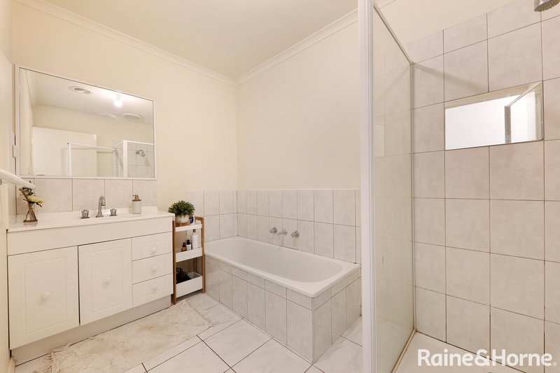 Photo - 11 Severn Court, Roxburgh Park VIC 3064 - Image 11