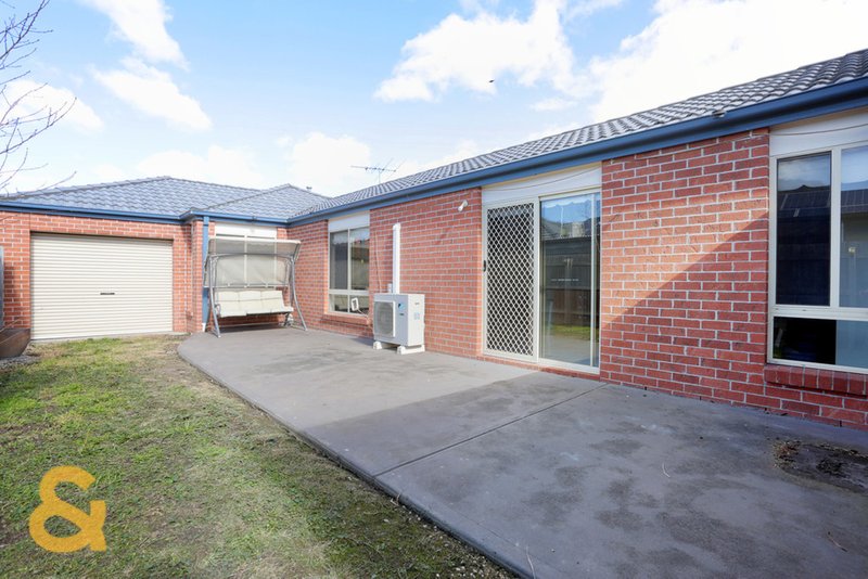 Photo - 11 Severn Court, Roxburgh Park VIC 3064 - Image 9