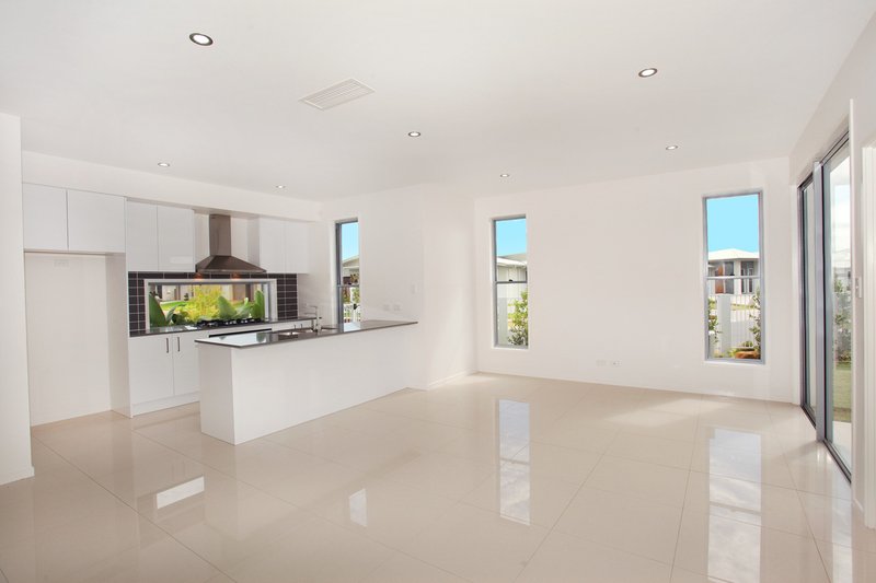 Photo - 1/1 Severn Place, Pelican Waters QLD 4551 - Image 2