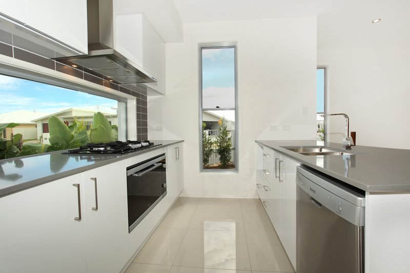 Photo - 1/1 Severn Place, Pelican Waters QLD 4551 - Image 3