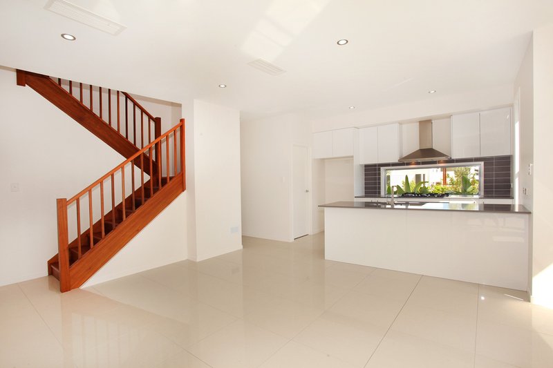 Photo - 1/1 Severn Place, Pelican Waters QLD 4551 - Image 5