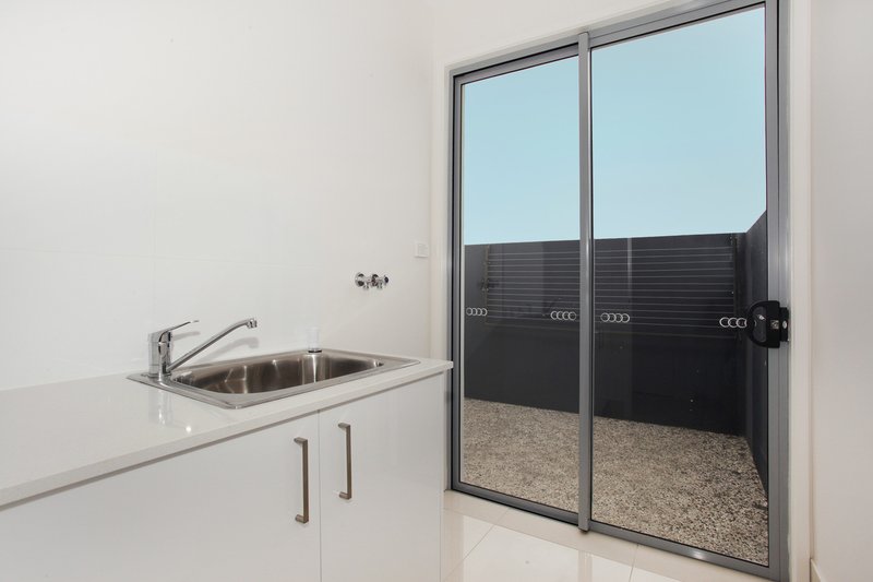 Photo - 1/1 Severn Place, Pelican Waters QLD 4551 - Image 9