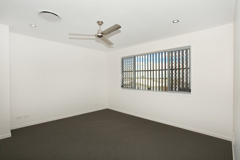 Photo - 1/1 Severn Place, Pelican Waters QLD 4551 - Image 10