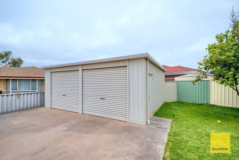 Photo - 11 Seville Way, Orana WA 6330 - Image 11