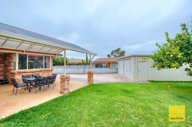 Photo - 11 Seville Way, Orana WA 6330 - Image 12