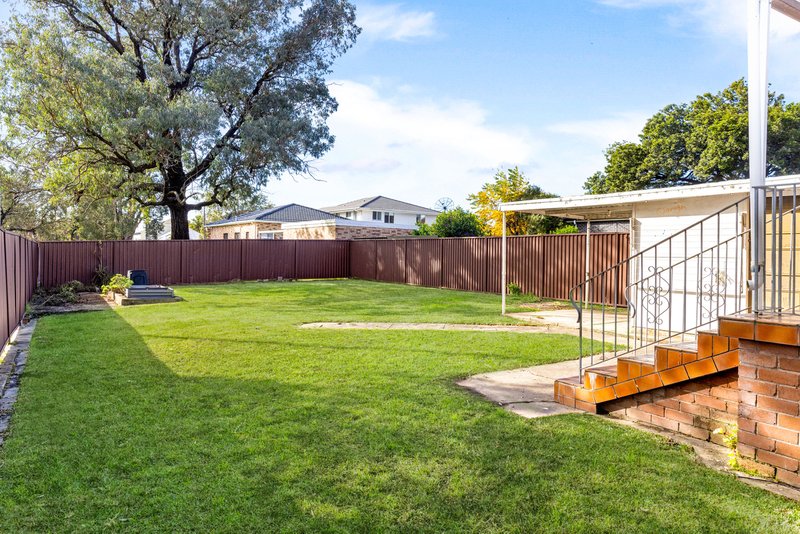 11 Seymour Parade, Belfield NSW 2191