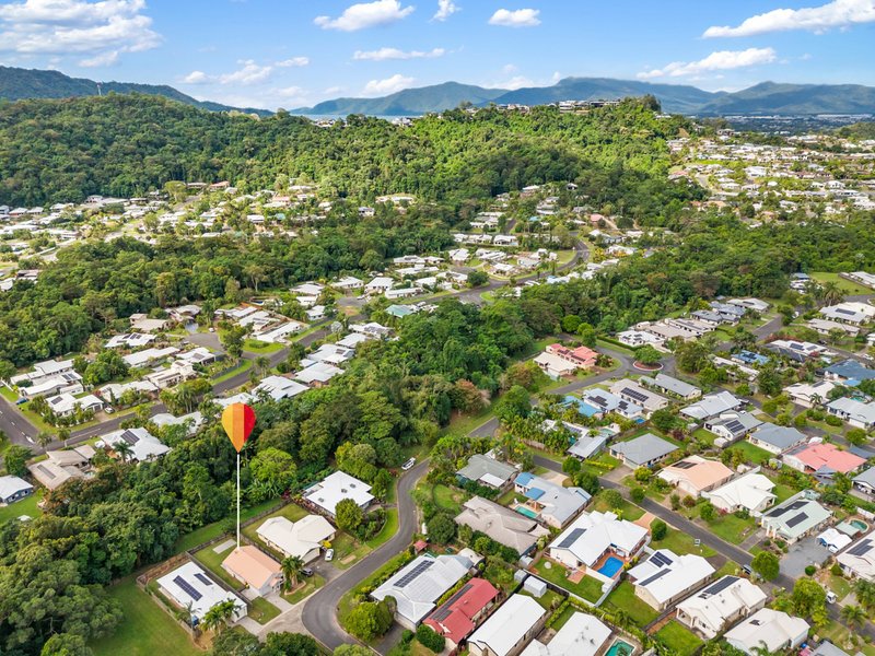 Photo - 11 Shamrock Avenue, Brinsmead QLD 4870 - Image 10