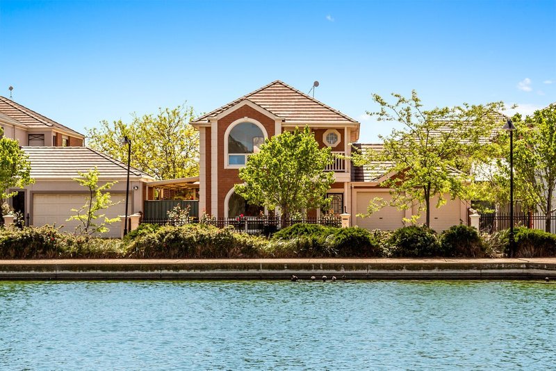 Photo - 11 Shearwater Drive, Mawson Lakes SA 5095 - Image 2