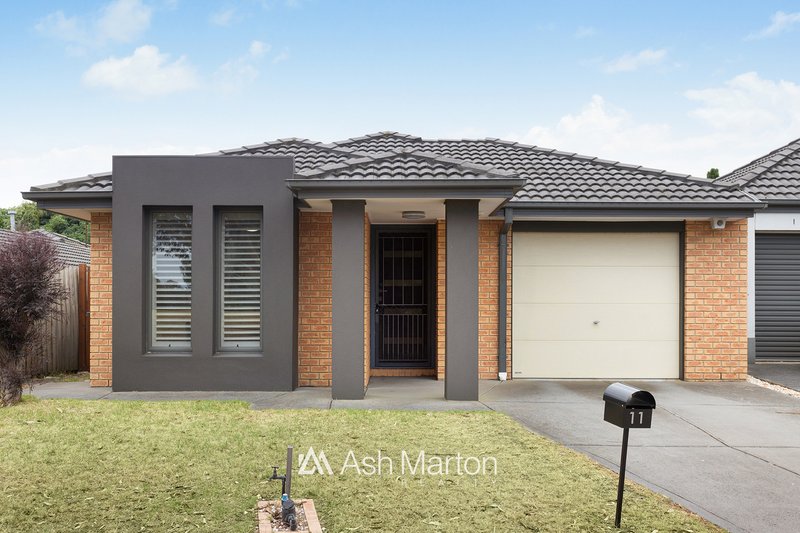 Photo - 11 Sherbourne Drive, Carrum Downs VIC 3201 - Image 1