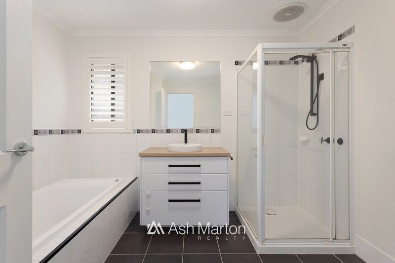 Photo - 11 Sherbourne Drive, Carrum Downs VIC 3201 - Image 5