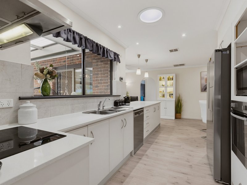 Photo - 11 Shiraz Court, Aberfoyle Park SA 5159 - Image 7