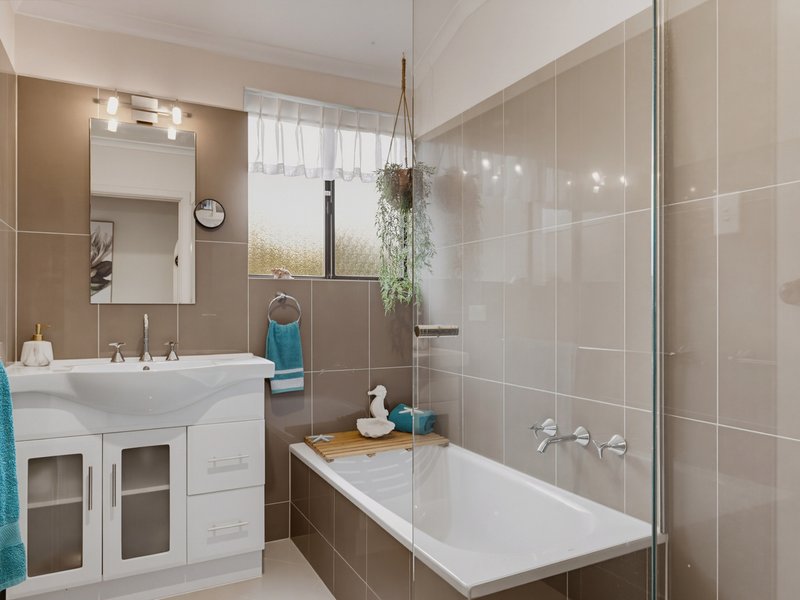 Photo - 11 Shiraz Court, Aberfoyle Park SA 5159 - Image 15