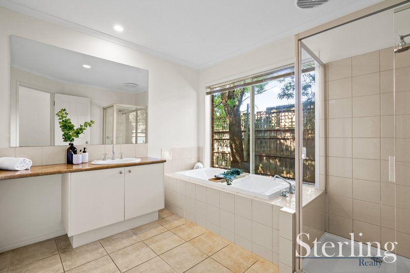 Photo - 11 Sienna Place, Point Cook VIC 3030 - Image 8