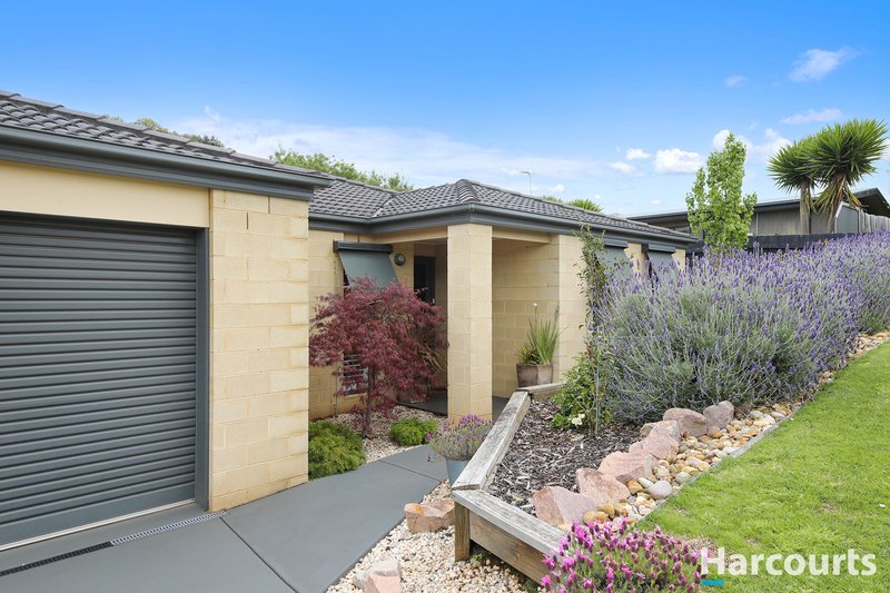 Photo - 11 Silverback Place, Leongatha VIC 3953 - Image 2