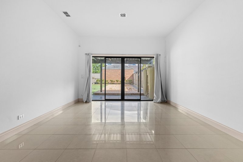 Photo - 11 Skyline Drive, Maribyrnong VIC 3032 - Image 2