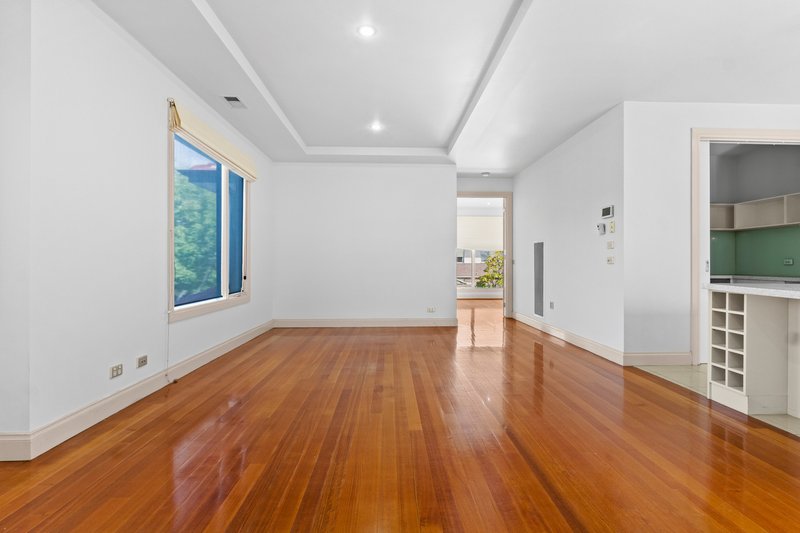 Photo - 11 Skyline Drive, Maribyrnong VIC 3032 - Image 3