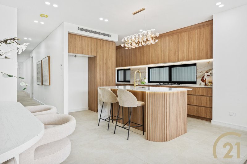 Photo - 11 Slender Avenue, Smithfield NSW 2164 - Image 3