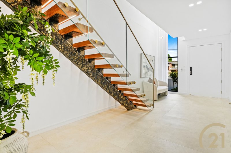 Photo - 11 Slender Avenue, Smithfield NSW 2164 - Image 10