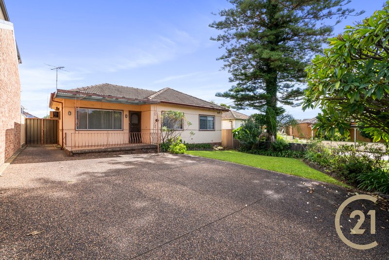 11 Slender Avenue, Smithfield NSW 2164