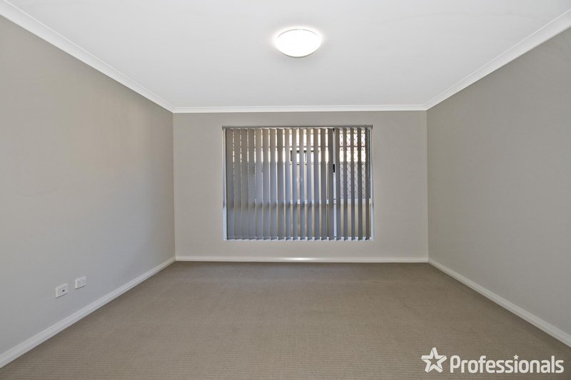 Photo - 11 Smirk Road, Baldivis WA 6171 - Image 6