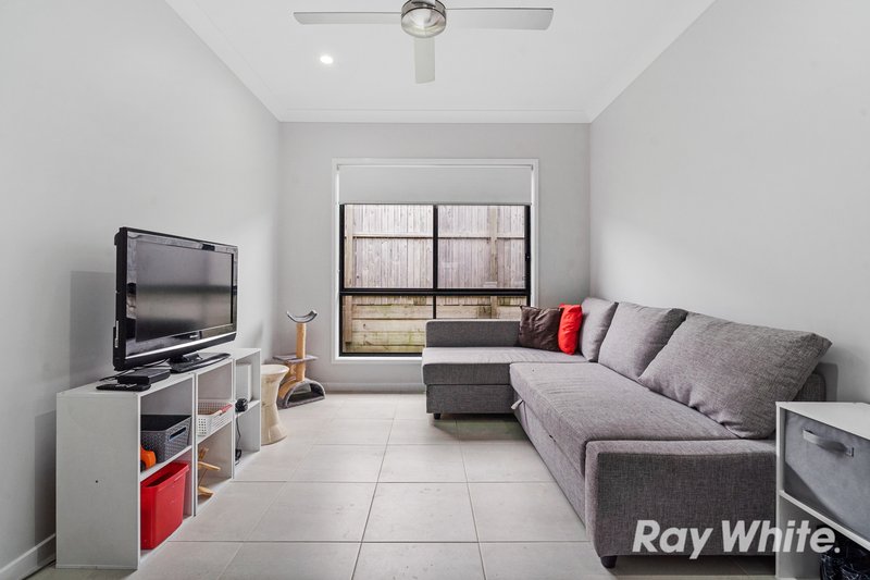 Photo - 11 Soe Street, Redbank QLD 4301 - Image 7